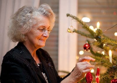 Dementia Caregiving: Overcoming the Emotional Challenges of the Holidays