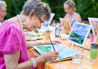 The Benefit of Art Therapy for Those with Dementia