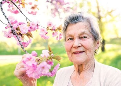 Cheers to Spring! 5 Ways for Seniors to Enjoy the Outdoors