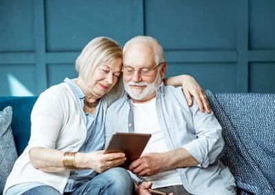 How Technology Keeps Seniors Socially Active and Connected