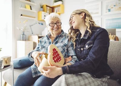 How to Show Appreciation for Dementia Caregivers During the Holidays