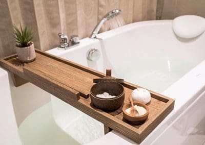 7 Ways to Make Bathing Less Stressful for Those with Dementia